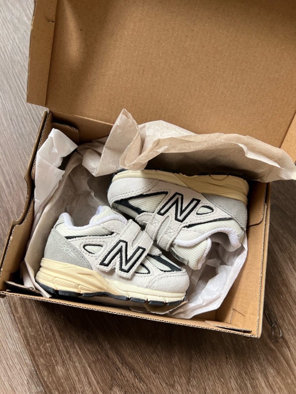 RARE New Balance 990v4 Kids Black Gray IV990TG4 Toddler Size 2 WIDE (3-6 mo)